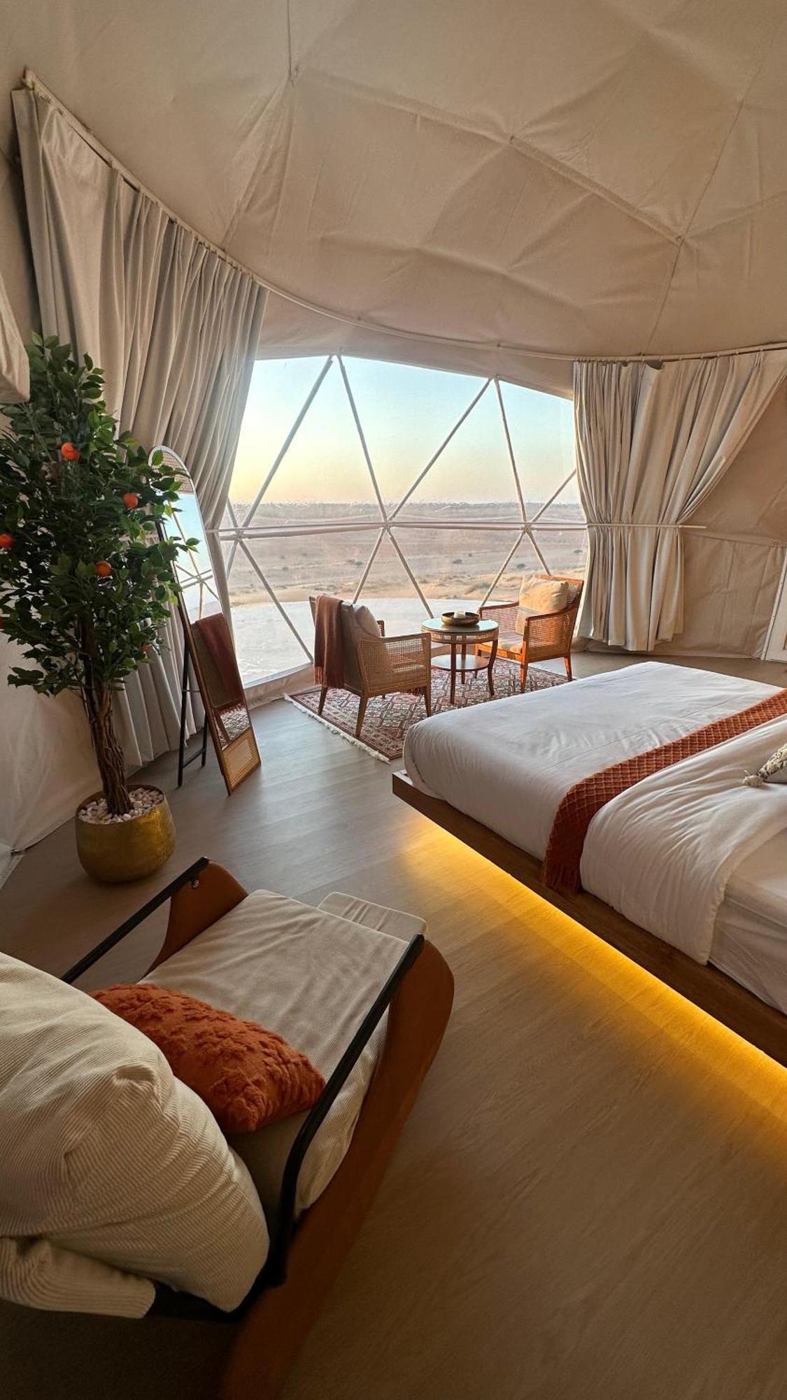 Отель Bubbles Domes Private Cmp Al Wasil Номер фото